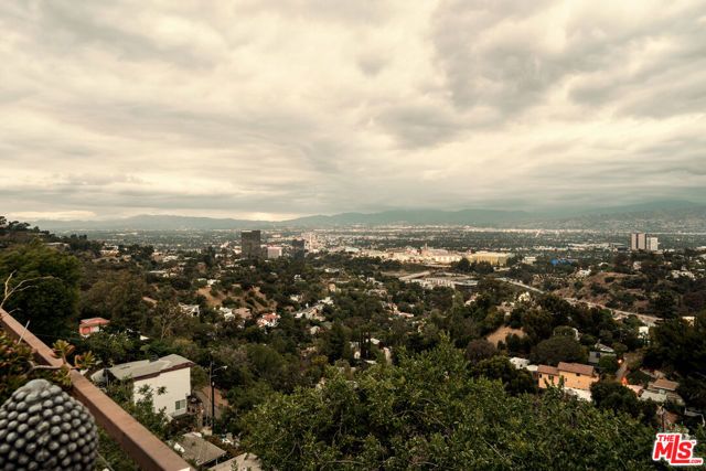 7185 Pacific View Drive, Los Angeles, CA 90068