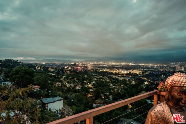 7185 Pacific View Drive, Los Angeles, CA 90068