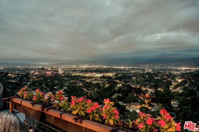 7185 Pacific View Drive, Los Angeles, CA 90068
