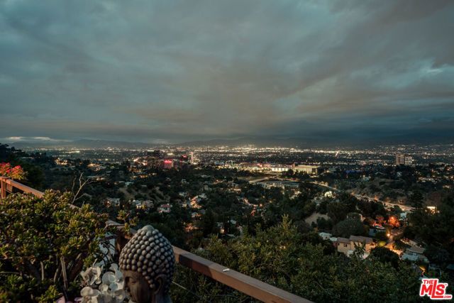 7185 Pacific View Drive, Los Angeles, CA 90068