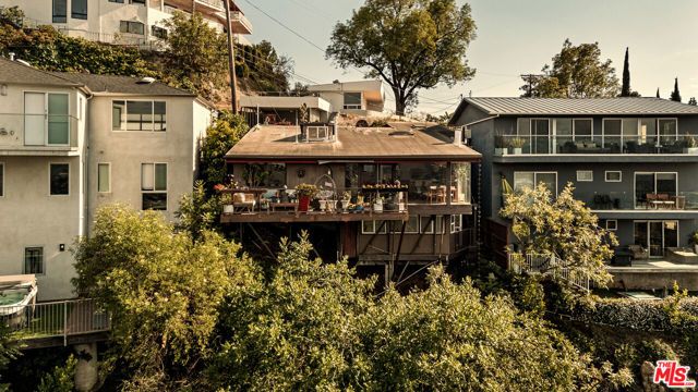 7185 Pacific View Drive, Los Angeles, CA 90068