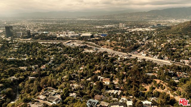 7185 Pacific View Drive, Los Angeles, CA 90068