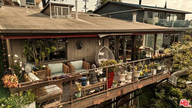 7185 Pacific View Drive, Los Angeles, CA 90068