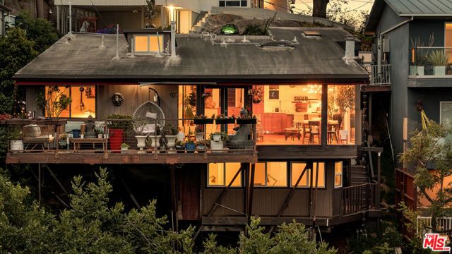 7185 Pacific View Drive, Los Angeles, CA 90068
