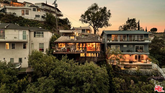7185 Pacific View Drive, Los Angeles, CA 90068