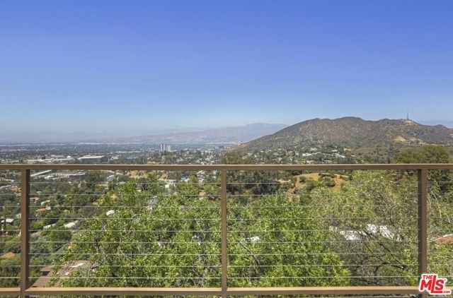 7185 Pacific View Drive, Los Angeles, CA 90068