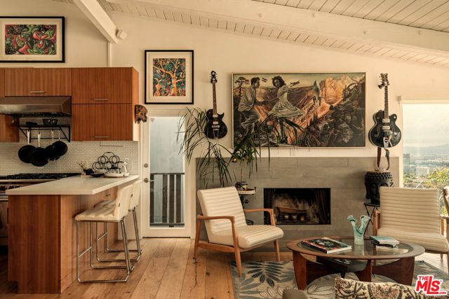 7185 Pacific View Drive, Los Angeles, CA 90068