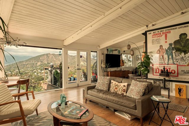 7185 Pacific View Drive, Los Angeles, CA 90068