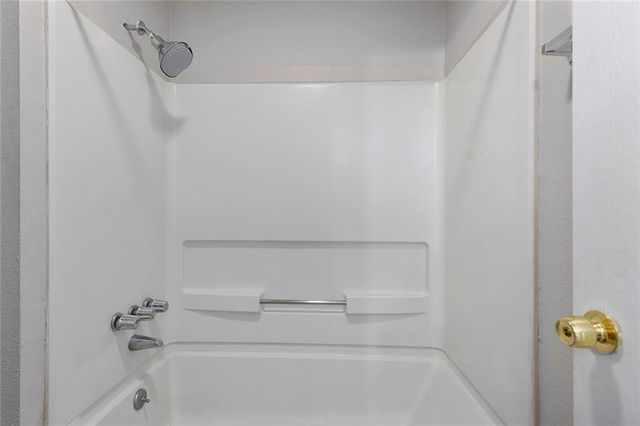 8953 Hauser Street, Lenexa, KS 66215