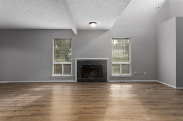 8953 Hauser Street, Lenexa, KS 66215