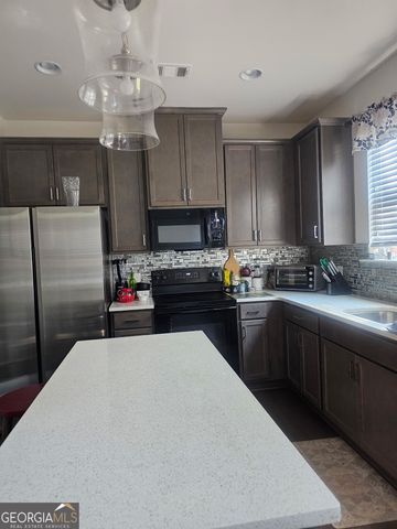 7823 Canterbury Court, Fairburn, GA 30213