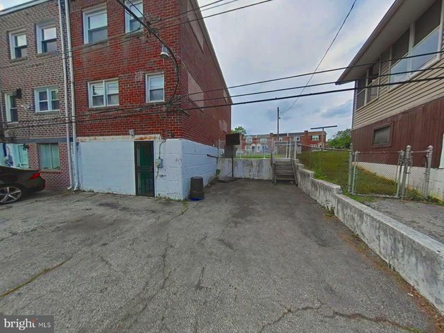 2071 KENT RD, Folcroft, PA 19032