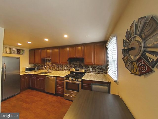 2071 KENT RD, Folcroft, PA 19032