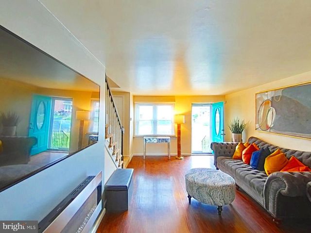 2071 KENT RD, Folcroft, PA 19032