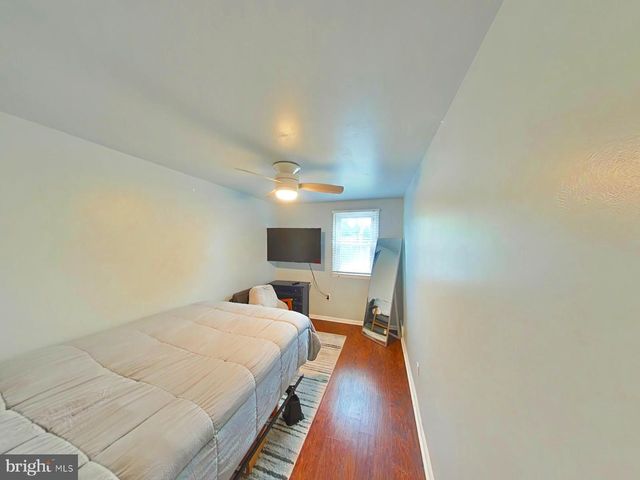 2071 KENT RD, Folcroft, PA 19032