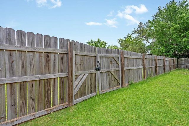 339 N Missouri Street, Orchard, TX 77485