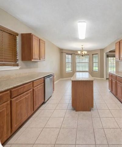 339 N Missouri Street, Orchard, TX 77485