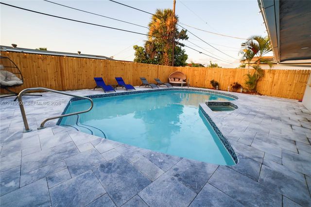8651 Sunset Strip, Sunrise, FL 33322
