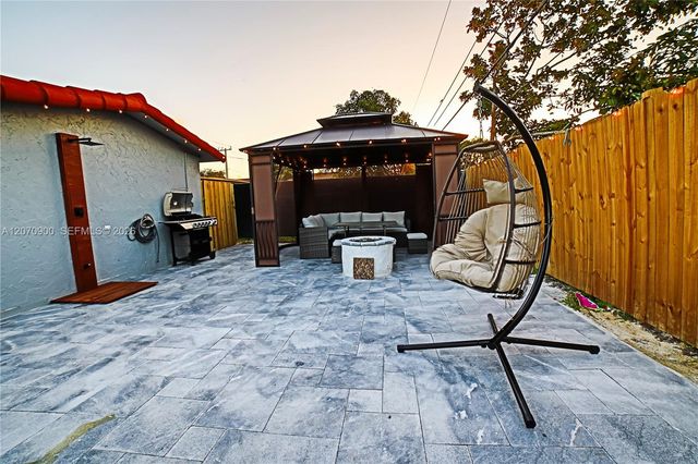 8651 Sunset Strip, Sunrise, FL 33322