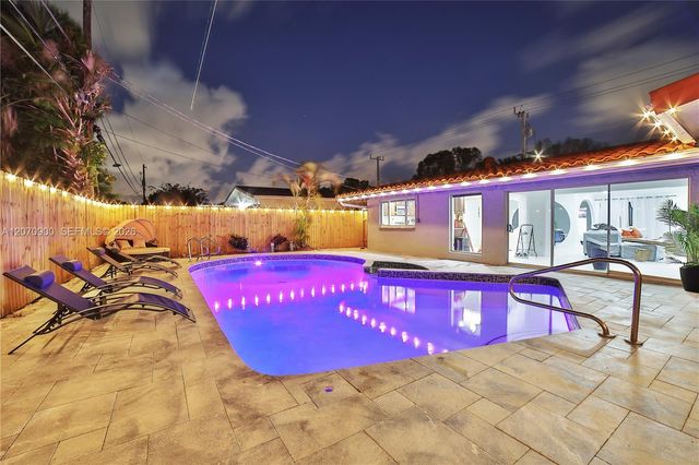 8651 Sunset Strip, Sunrise, FL 33322