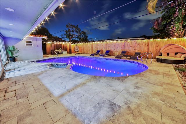 8651 Sunset Strip, Sunrise, FL 33322