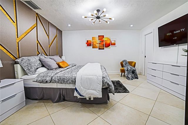 8651 Sunset Strip, Sunrise, FL 33322
