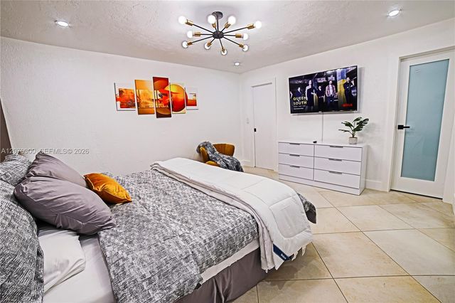 8651 Sunset Strip, Sunrise, FL 33322