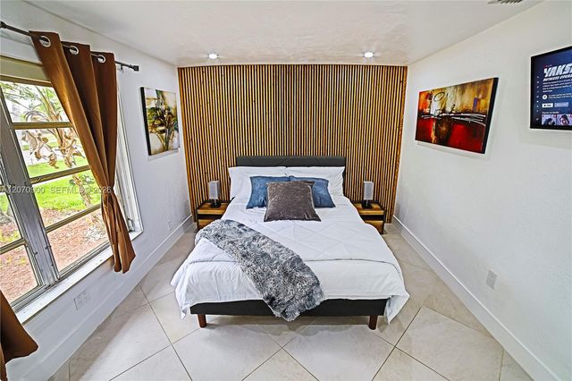 8651 Sunset Strip, Sunrise, FL 33322