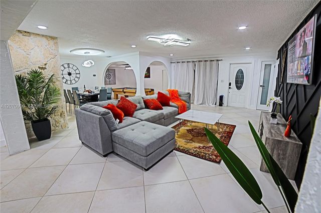 8651 Sunset Strip, Sunrise, FL 33322