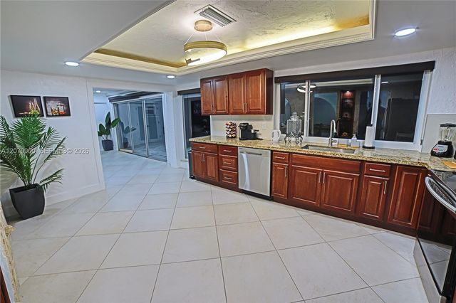 8651 Sunset Strip, Sunrise, FL 33322