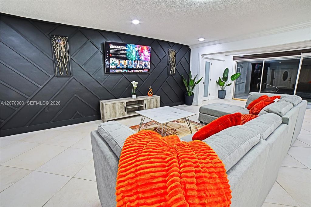8651 Sunset Strip, Sunrise, FL 33322