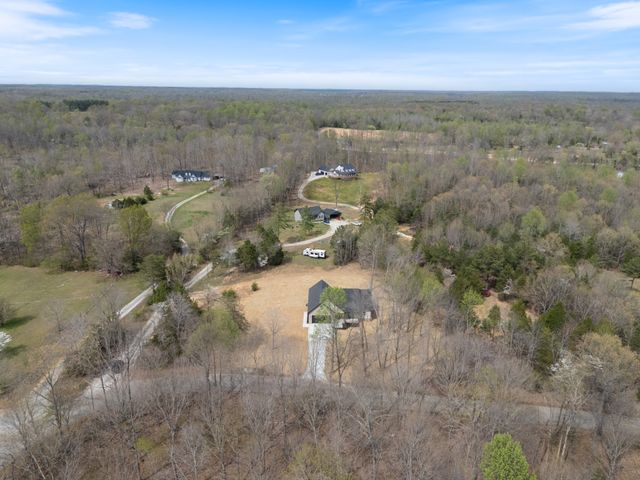 1049 Big Bartons Creek Rd, Dickson, TN 37055