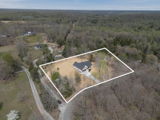 1049 Big Bartons Creek Rd, Dickson, TN 37055