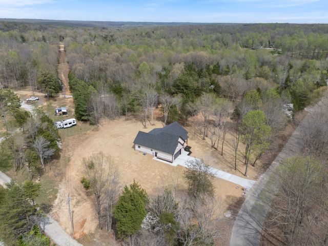 1049 Big Bartons Creek Rd, Dickson, TN 37055