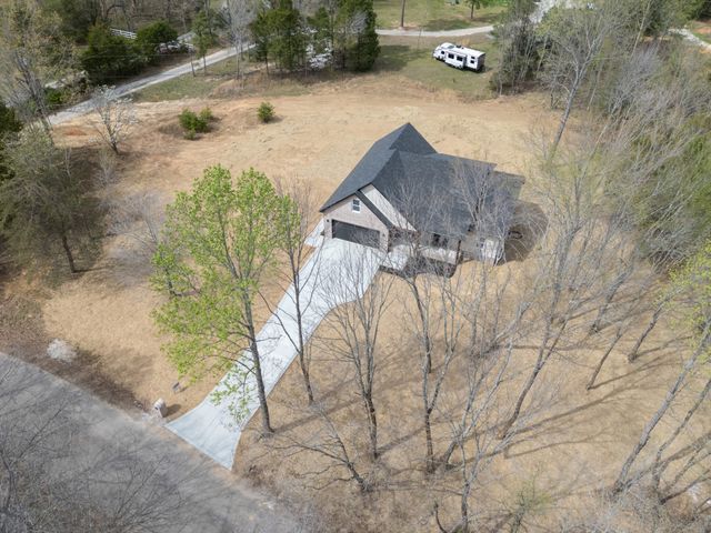 1049 Big Bartons Creek Rd, Dickson, TN 37055