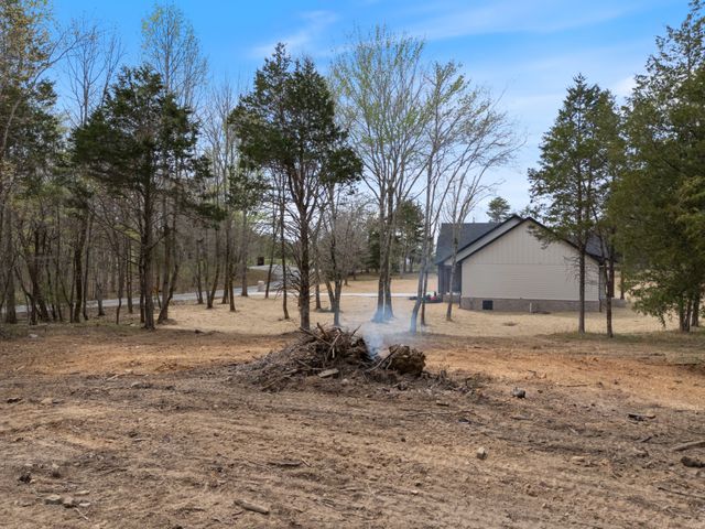 1049 Big Bartons Creek Rd, Dickson, TN 37055
