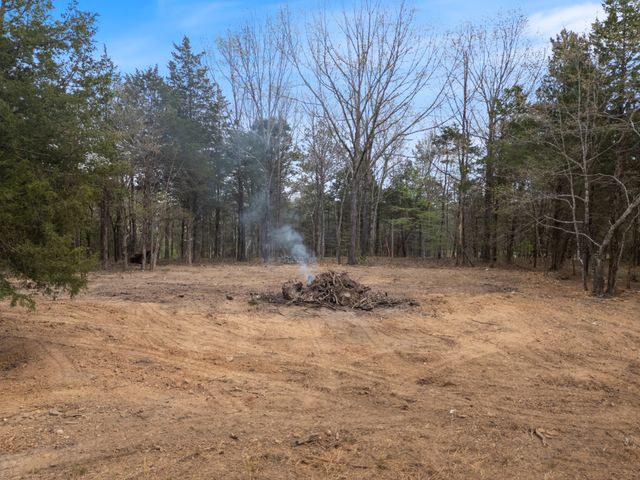 1049 Big Bartons Creek Rd, Dickson, TN 37055