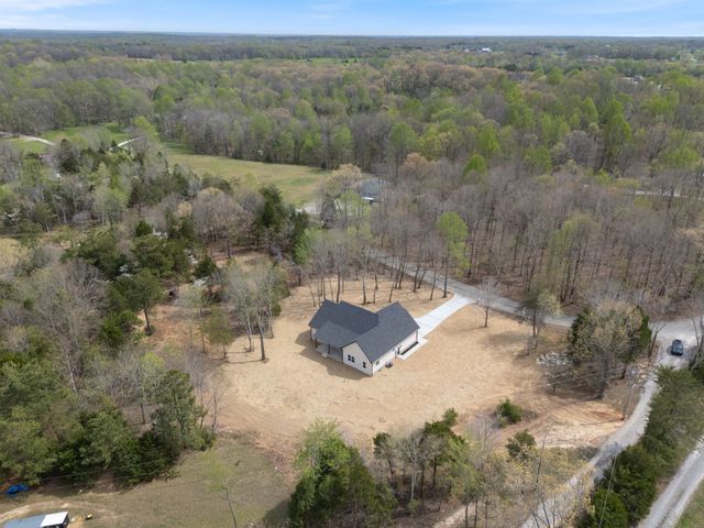 1049 Big Bartons Creek Rd, Dickson, TN 37055