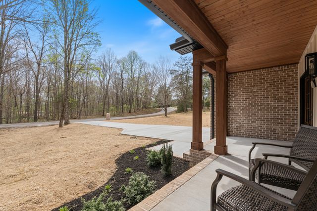 1049 Big Bartons Creek Rd, Dickson, TN 37055