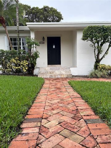 6746 SW 32nd Ter, Miami, FL 33155