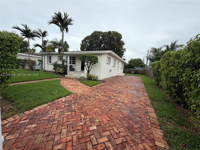 6746 SW 32nd Ter, Miami, FL 33155