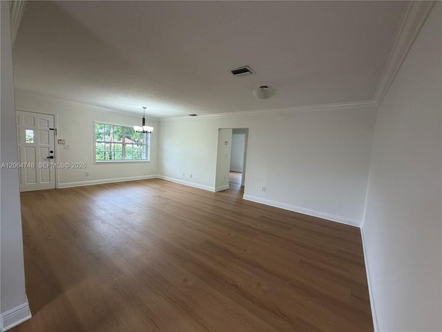 6746 SW 32nd Ter, Miami, FL 33155