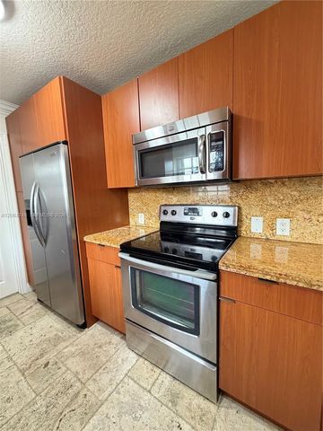 6746 SW 32nd Ter, Miami, FL 33155