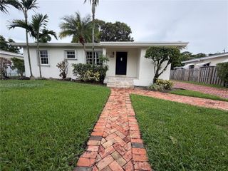 6746 SW 32nd Ter, Miami, FL 33155