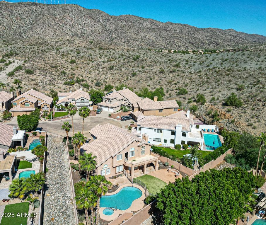 815 E DESERT TRUMPET Road, Phoenix, AZ 85048