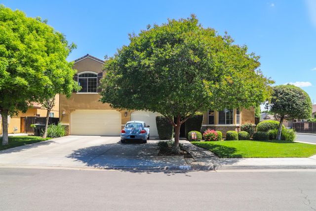 4292 N Gregory Avenue, Fresno, CA 93722