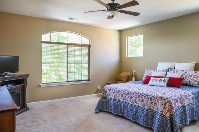 4292 N Gregory Avenue, Fresno, CA 93722