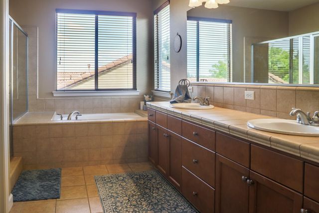 4292 N Gregory Avenue, Fresno, CA 93722