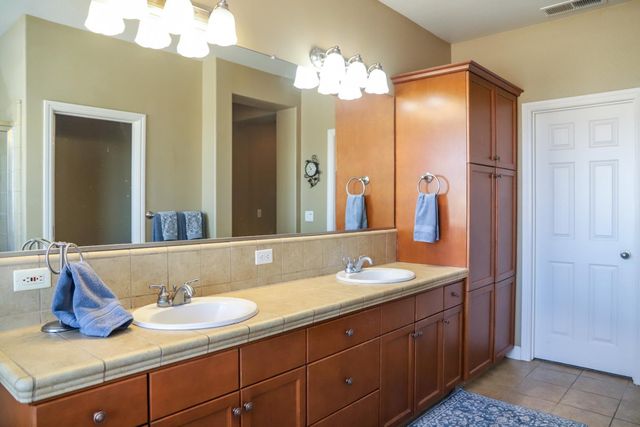 4292 N Gregory Avenue, Fresno, CA 93722