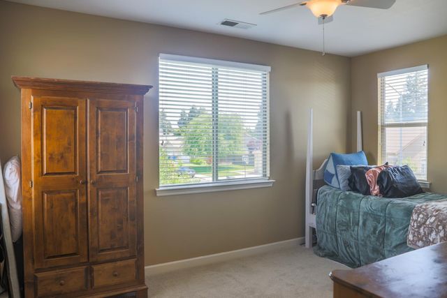 4292 N Gregory Avenue, Fresno, CA 93722
